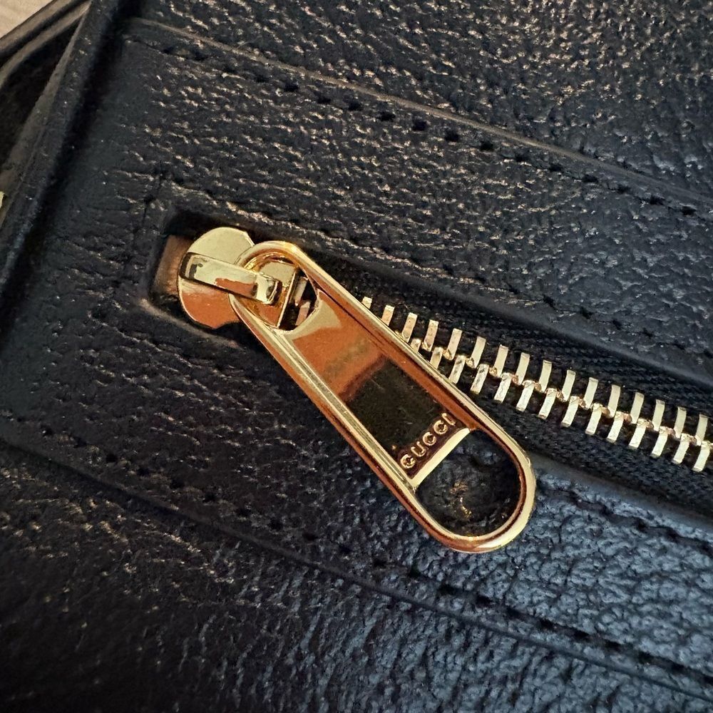 Brand new Gucci crossbody with dustbag and box Black Leather - Picture 3 of 10